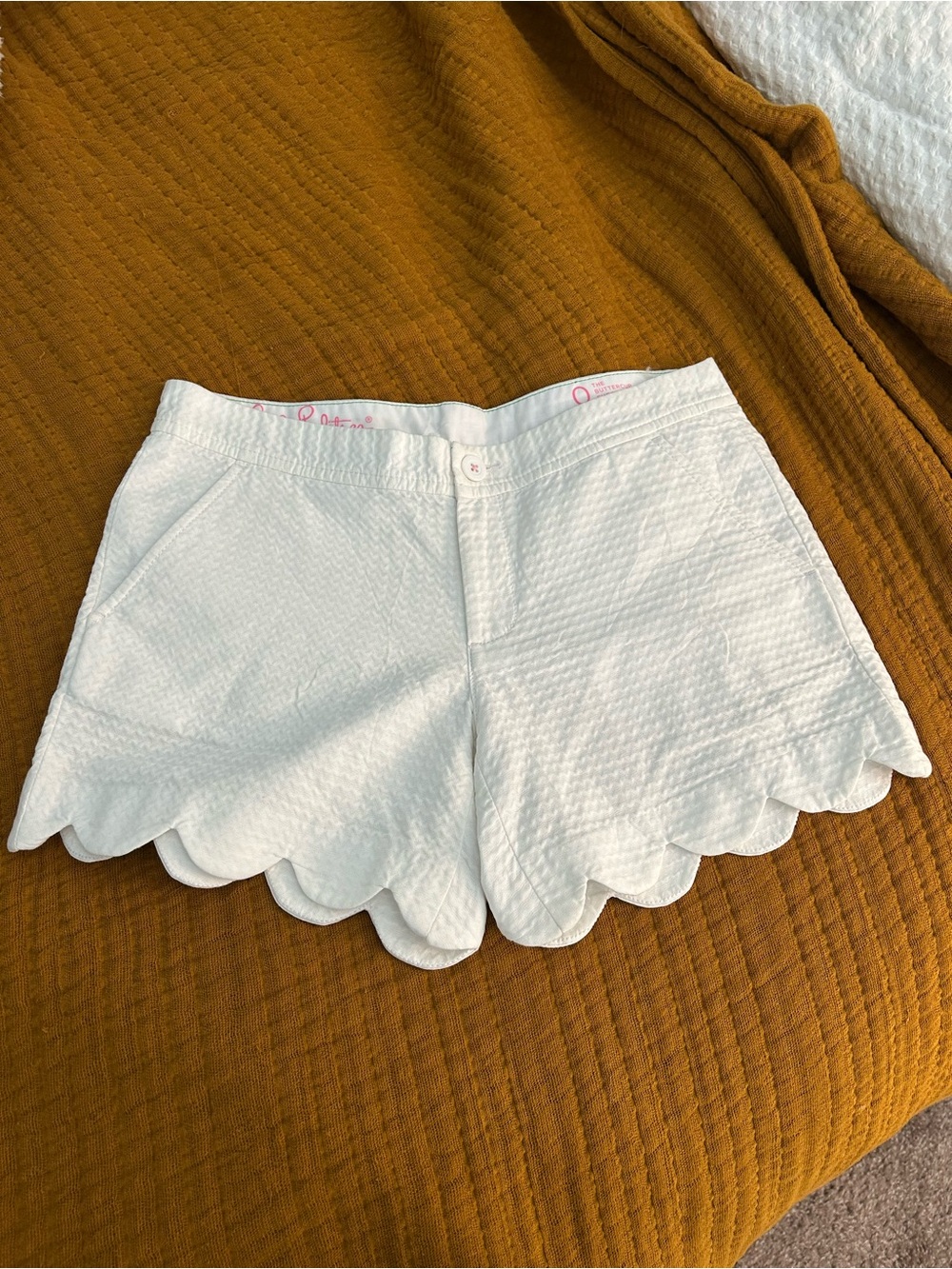 Lilly Pulitzer White Scallop-Hem Women's Shorts Size 0